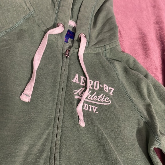 Selling this zip up jacket! - Picture 2 of 3